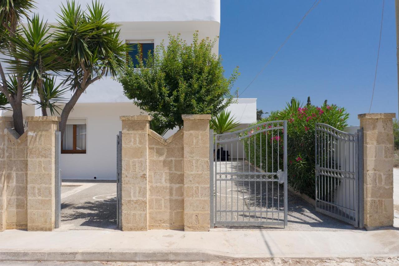 Vidamarina - Camere Al Mare ตอร์เลลาปิลโล ภายนอก รูปภาพ